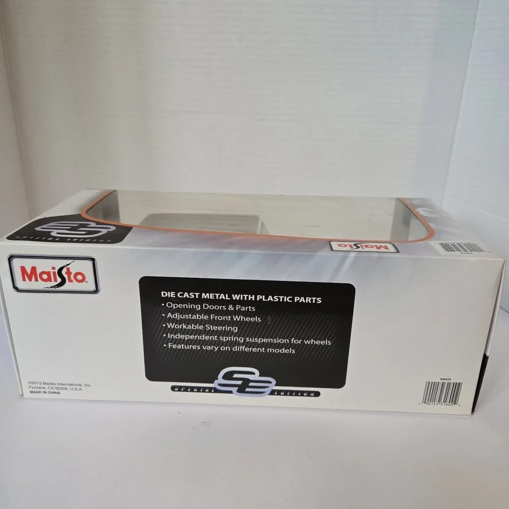 2013‎ NEW IN BOX RARE MAISTO Jeep Wrangler Sahara White 1:18 Special Edition SE!